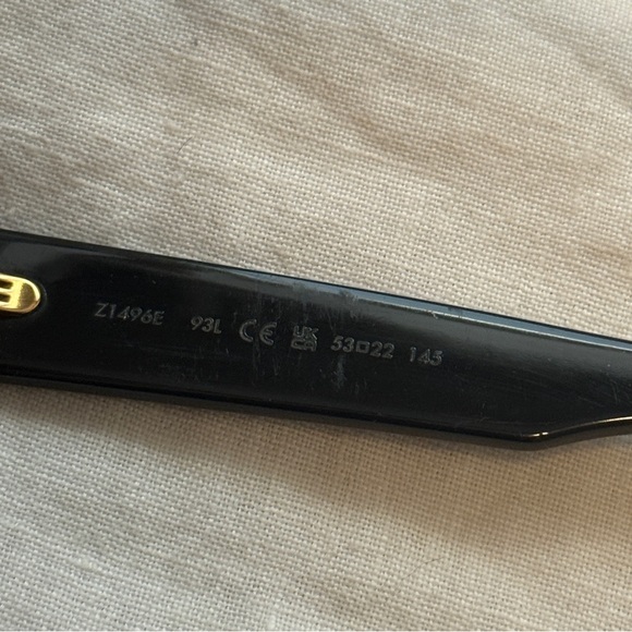 Louis Vuitton LV Escape Square Sunglasses - Picture 12 of 12